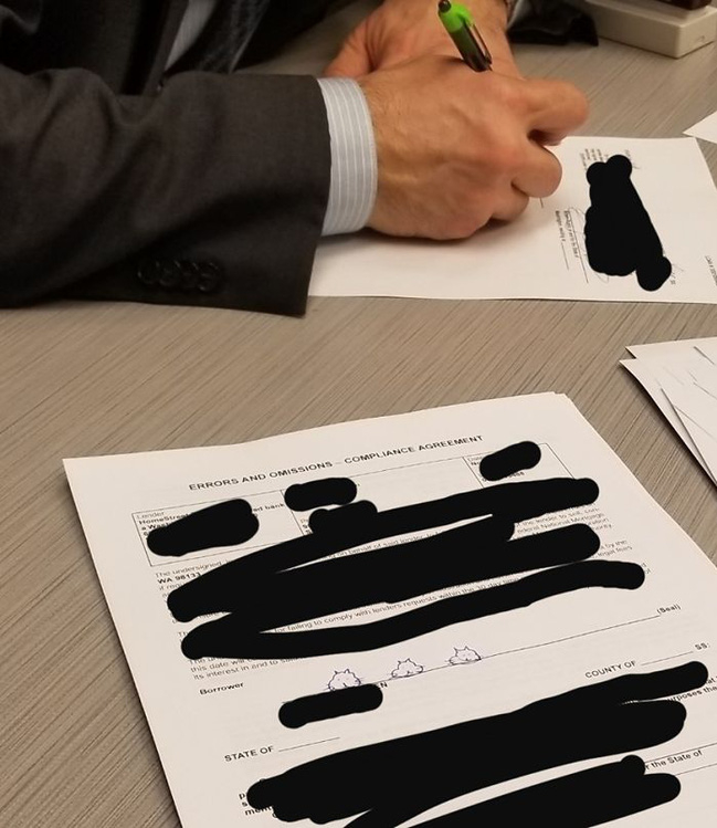 Câu chuyện nhận về hơn 21 ngàn lượt thích trên Reddit kèm hàng ngàn lượt bình luận bởi rắc rối vừa hài hước vừa đáng thương mà Brad đã vô tình gây ra.