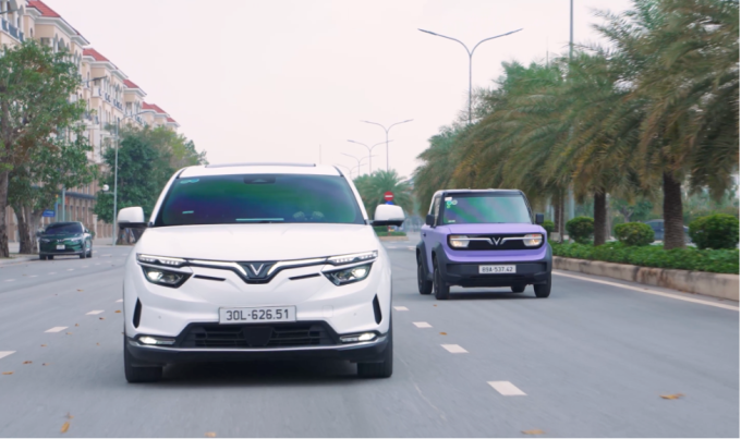 Vượt xe phía trước là một trong những kỹ năng sử dụng hàng ngày khi lái xe. Ảnh: Quang Anh