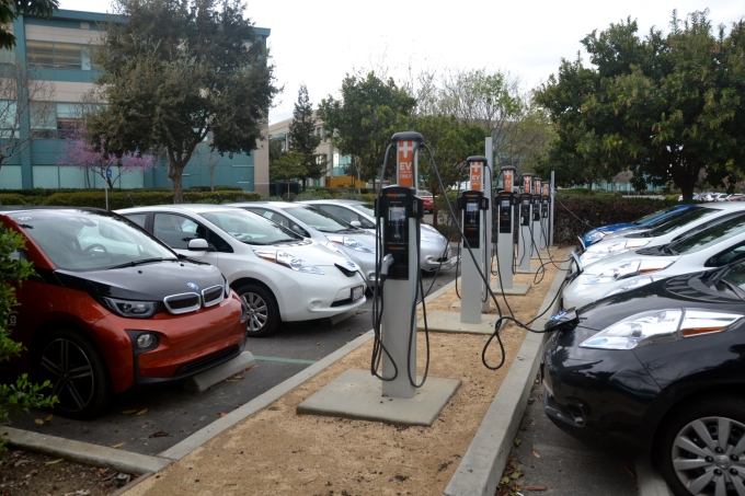 Một trạm sạc xe điện tại Mỹ. Ảnh: Chargepoint