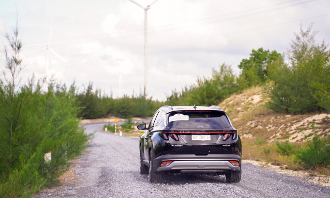Tucson 2024 bản 1.5 Turbo trang bị hệ dẫn động 4 bánh toàn thời gian HTRAC với khóa vi sai trung tâm. Ảnh: HTC