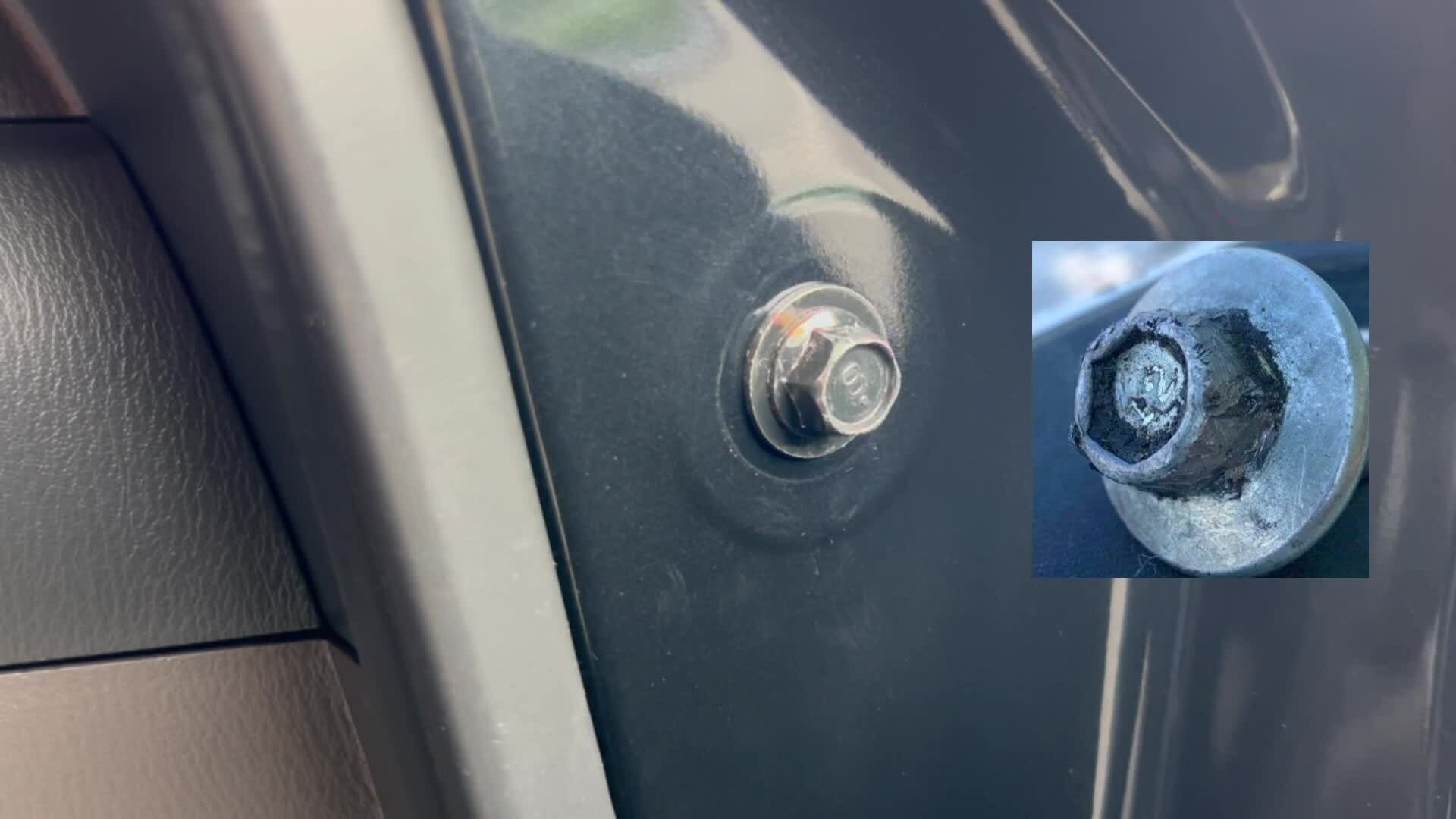 Các chi tiết 'tố cáo' xe từng hỏng hóc hoặc ngập nước