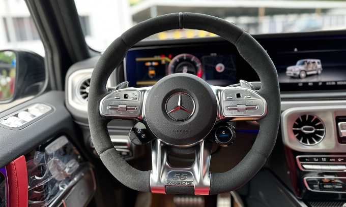 Vô-lăng trợ lực điện trên mẫu Mercedes Glass. Ảnh: Hồ Tân